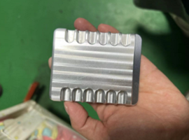 铝件