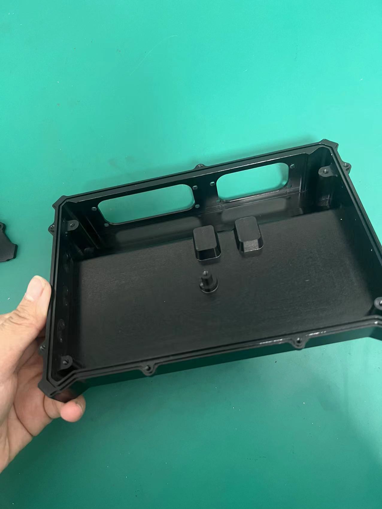 铝件喷砂氧化加工1